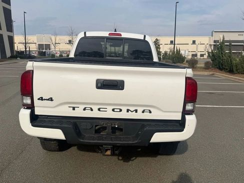 Used 2019 Toyota Tacoma SR w/ SX Package image 7
