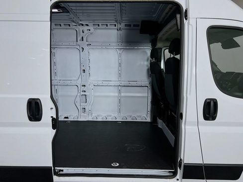 New 2026 RAM ProMaster 3500 w/ Convenience Group FWD image 24