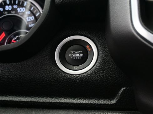 Used 2022 RAM 1500 Big Horn w/ Night Edition RWD image 26