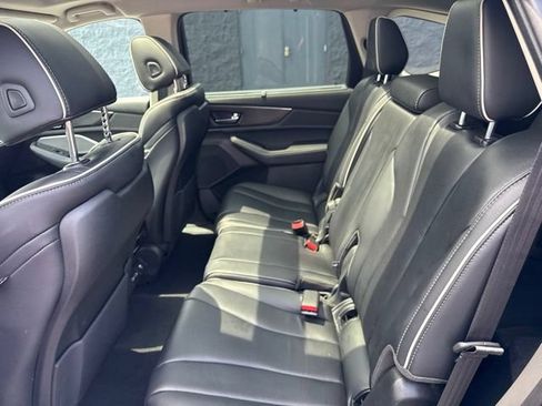 Used 2023 Acura MDX SH-AWD w/ Advance Package image 16