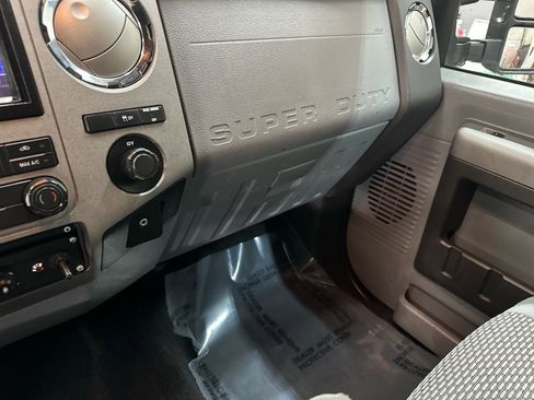 Used 2011 Ford F250 XLT w/ Snow Plow Prep Pkg image 30