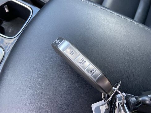 Used 2025 Kia Telluride S image 46