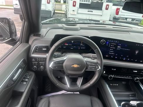 Used 2026 Chevrolet Tahoe LT w/ Comfort Package AWD/4WD image 27