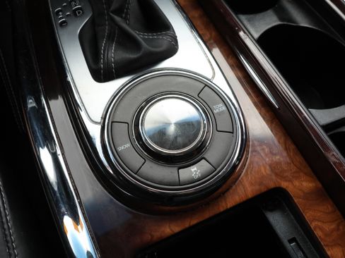 Used 2017 INFINITI QX80 2WD w/ Deluxe Technology Package image 30