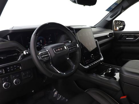 Used 2025 GMC Yukon XL Elevation w/ Elevation Premium Package image 29