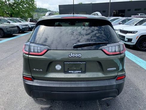 Used 2021 Jeep Cherokee Latitude Lux w/ Comfort/Convenience Group AWD/4WD image 4