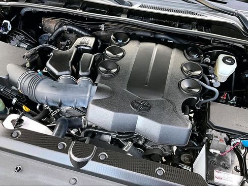 Used 2023 Toyota 4Runner SR5 Premium w/ Moonroof Package image 33