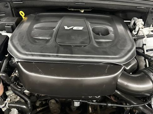 Used 2017 Jeep Grand Cherokee Laredo w/ Quick Order Package 23E AWD/4WD image 7