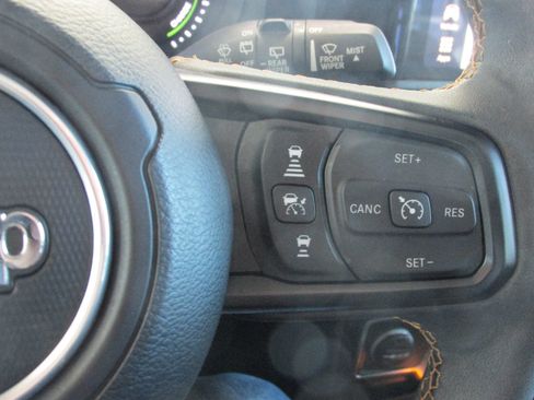 Used 2024 Jeep Wrangler Sport S w/ Convenience Group image 15