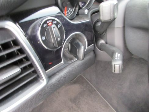 Used 2013 Porsche Panamera S image 54