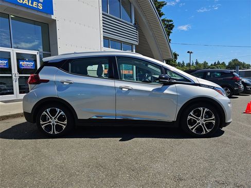 Used 2020 Chevrolet Bolt Premier w/ Infotainment Package image 9