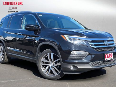 Used 2017 Honda Pilot Elite image 1