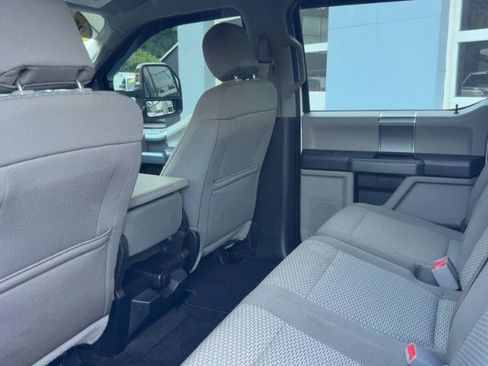 Used 2017 Ford F250 XLT w/ XLT Premium Package AWD/4WD image 11