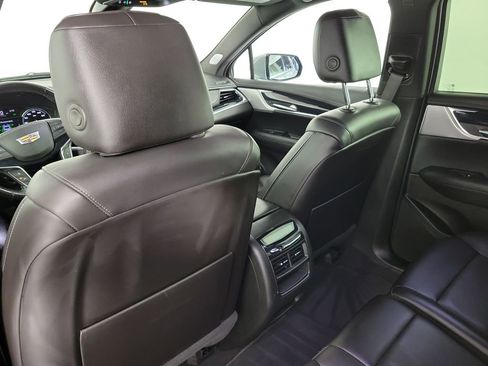 Used 2024 Cadillac XT5 Premium Luxury image 13