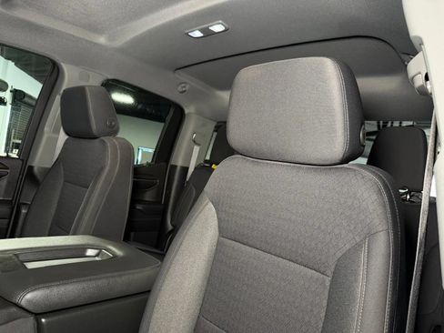 Used 2022 Chevrolet Silverado 1500 LT AWD/4WD image 27