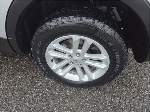 Used 2015 Ford Explorer XLT w/ Equipment Group 202B image 8