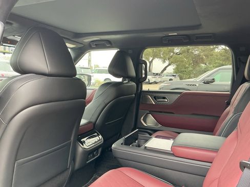 Certified 2026 INFINITI QX80 Autograph image 29