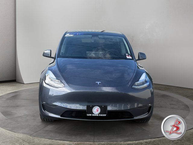 Used 2023 Tesla Model Y Long Range AWD/4WD image 2