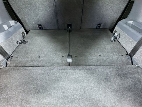 Used 2020 Volkswagen Tiguan S image 33