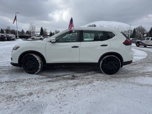 Used 2018 Nissan Rogue S image 8