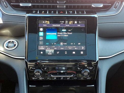 New 2025 Jeep Grand Cherokee Laredo X w/ Luxury Tech Group I AWD/4WD image 8