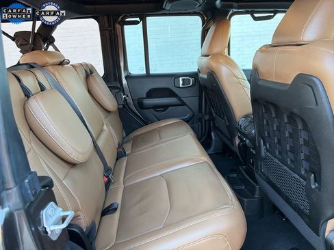 Used 2022 Jeep Wrangler Unlimited Rubicon 4xe w/ Cold Weather Group image 12