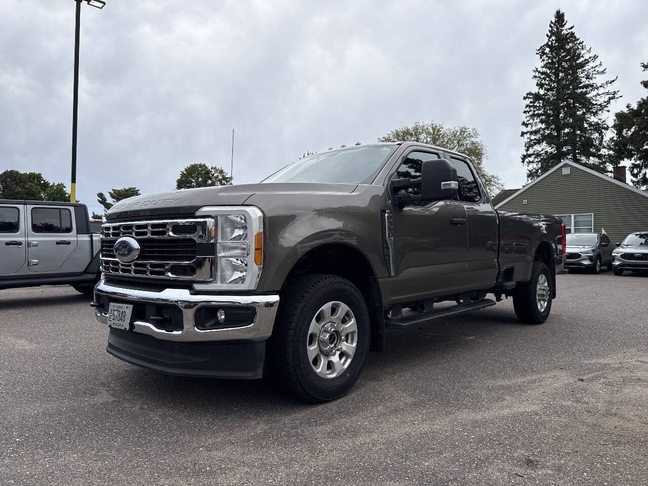 Used 2023 Ford F350 XLT AWD/4WD image 1