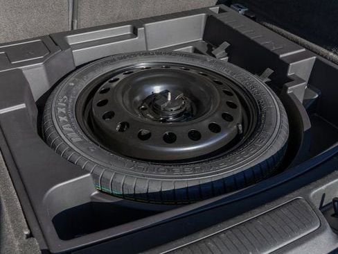 Used 2025 Buick Envision Sport Touring image 24