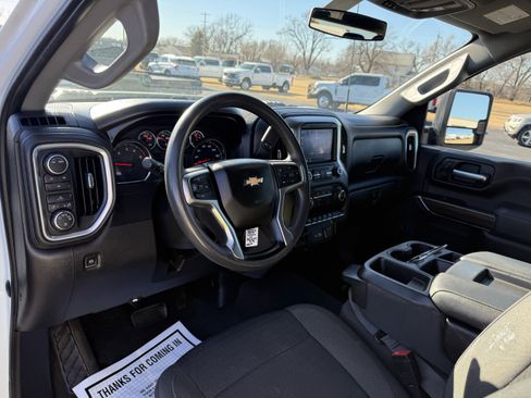 Used 2021 Chevrolet Silverado 2500 LT w/ Z71 Off-Road Package image 6