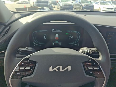 New 2026 Kia Niro LX image 13