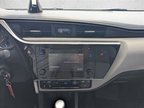 Used 2019 Toyota Corolla LE image 12
