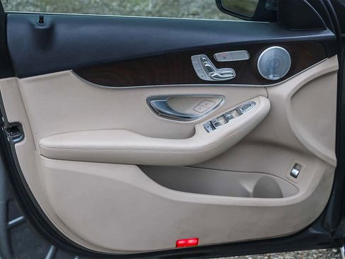 Used 2021 Mercedes-Benz C 300 Sedan image 19