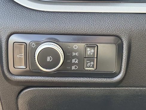 Certified 2020 Ford Explorer XLT w/ Equipment Group 202A image 17