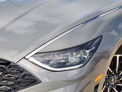 Used 2022 Hyundai Sonata Limited FWD image 11