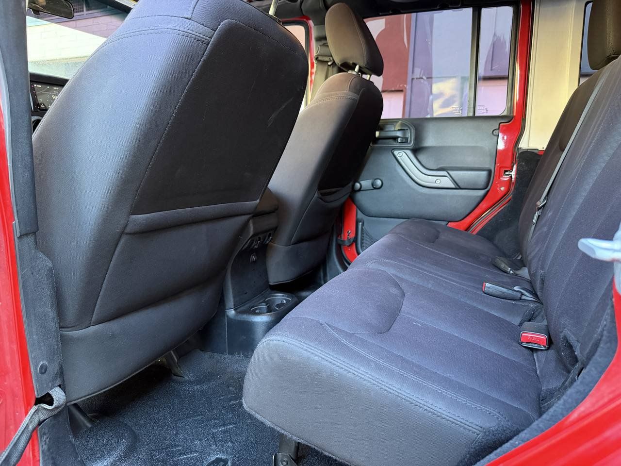 Used 2014 Jeep Wrangler Unlimited Sport w/ Connectivity Group AWD/4WD image 22