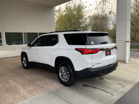Used 2023 Chevrolet Traverse LT image 20