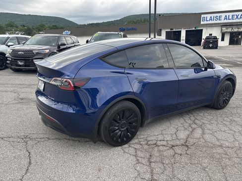 Used 2020 Tesla Model Y Long Range AWD/4WD image 3