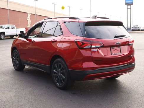 Used 2024 Chevrolet Equinox RS w/ RS Leather Package image 8