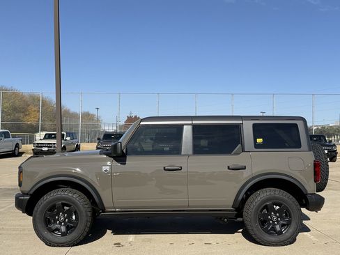 New 2025 Ford Bronco Big Bend w/ Black Diamond Package image 35