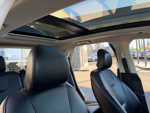 Used 2019 Ford Edge Titanium w/ Equipment Group 301A image 15