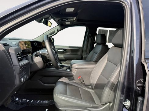 Used 2025 Chevrolet Tahoe Z71 w/ Comfort Package image 10