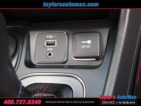 Used 2019 Jeep Cherokee Trailhawk AWD/4WD image 21