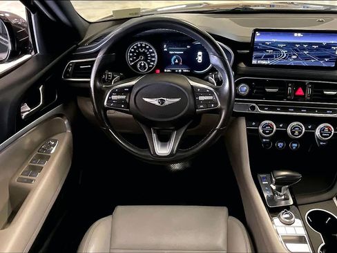 Used 2022 Genesis G70 2.0T image 6