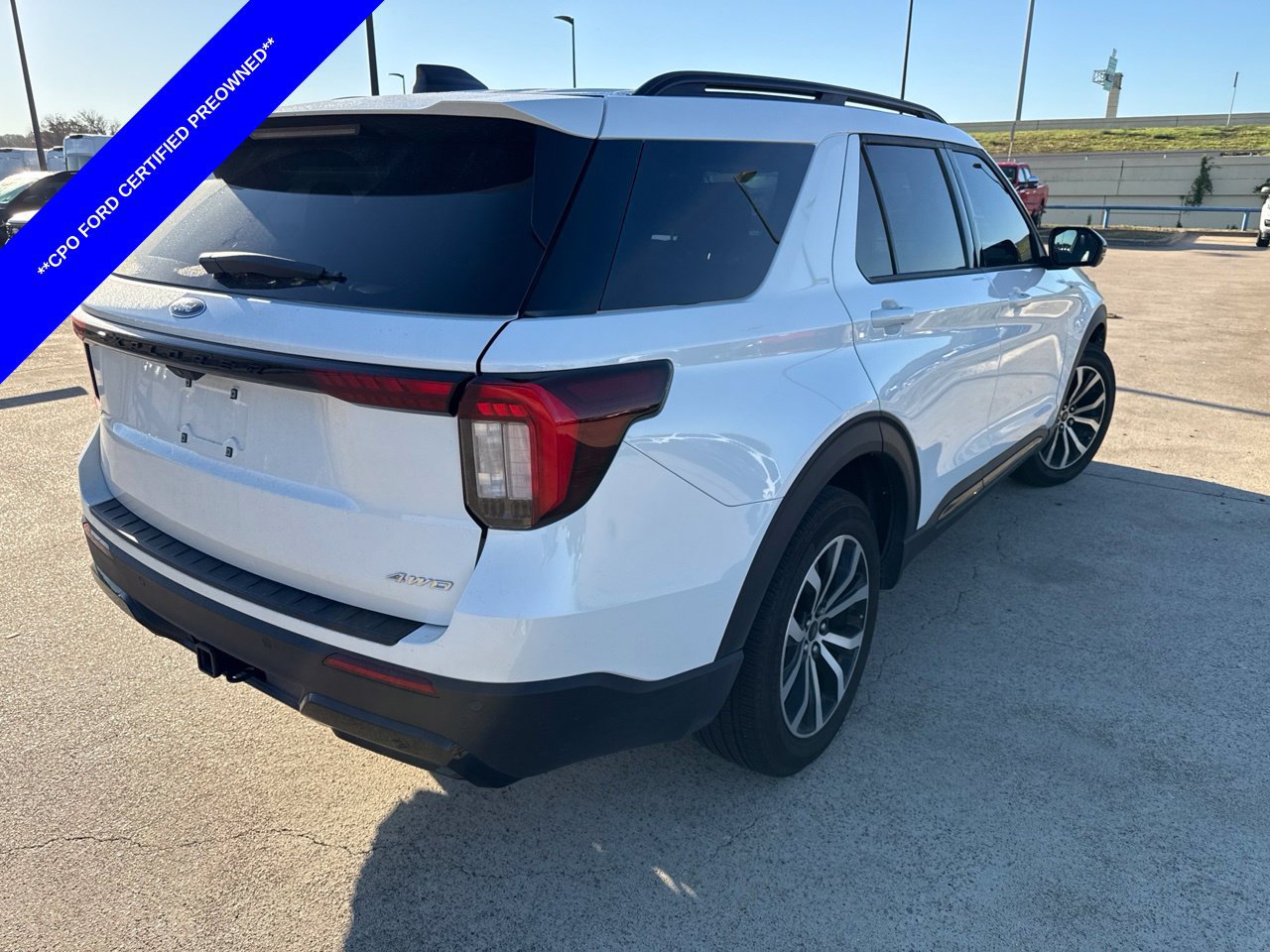 Used 2025 Ford Explorer ST-Line AWD/4WD image 11
