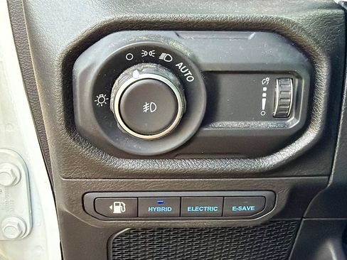 Used 2024 Jeep Wrangler Unlimited AWD/4WD image 22