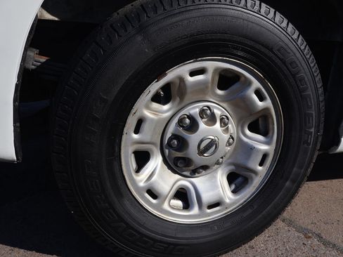 Used 2019 Nissan NV 3500 SV RWD image 30