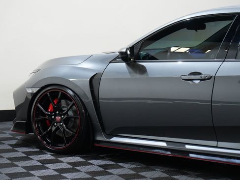Used 2019 Honda Civic Type R image 18