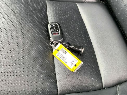 Used 2024 Honda Civic EX-L image 15