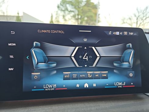 New 2026 BMW X1 xDrive28i w/ Technology Package image 22