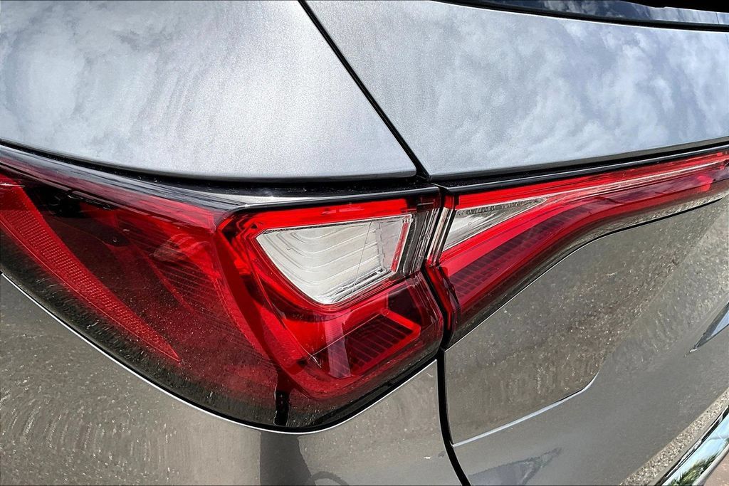 Used 2023 Acura MDX w/ Technology Package FWD image 23